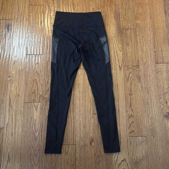 Athleta black gleam chaturanga faux leather front leggings xs - Picture 9 of 11